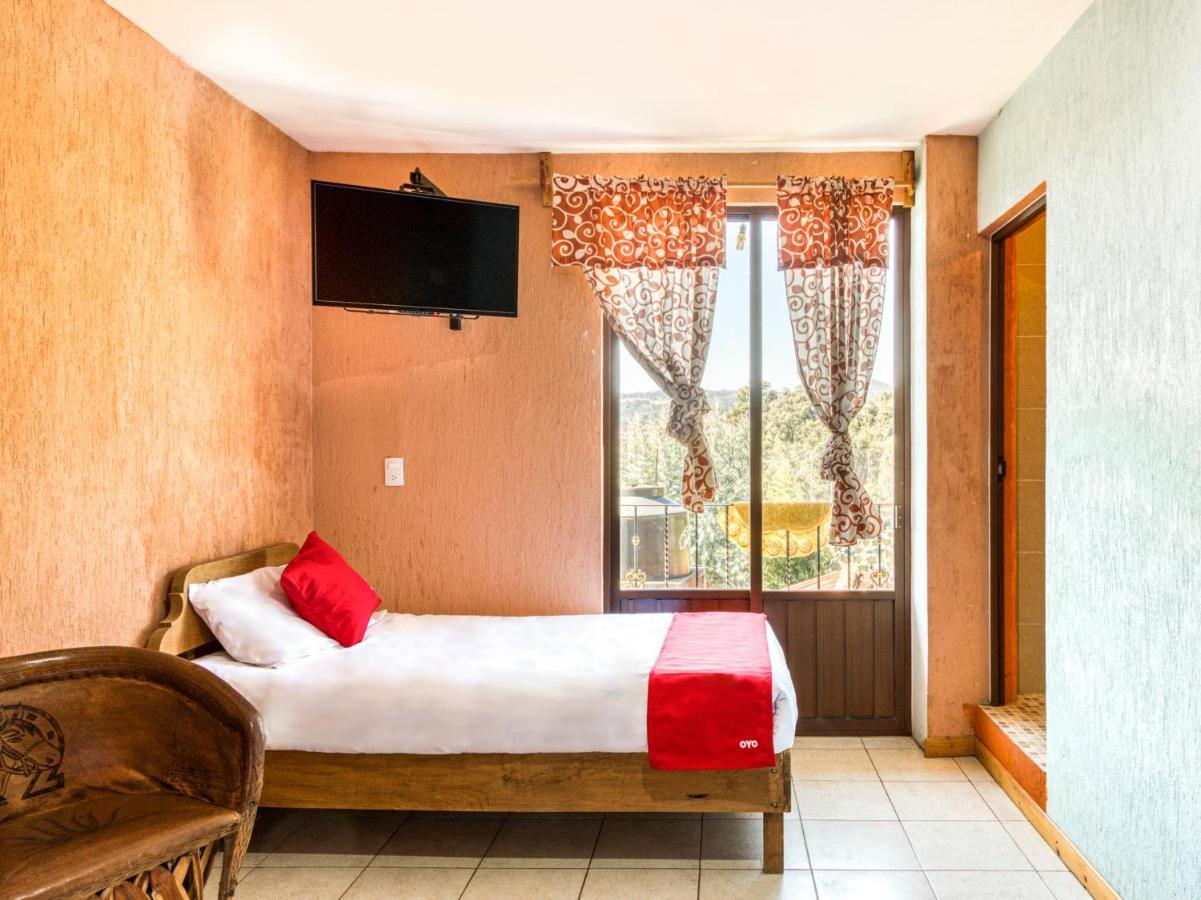 Hotel Vista Markés Zacatlán Esterno foto
