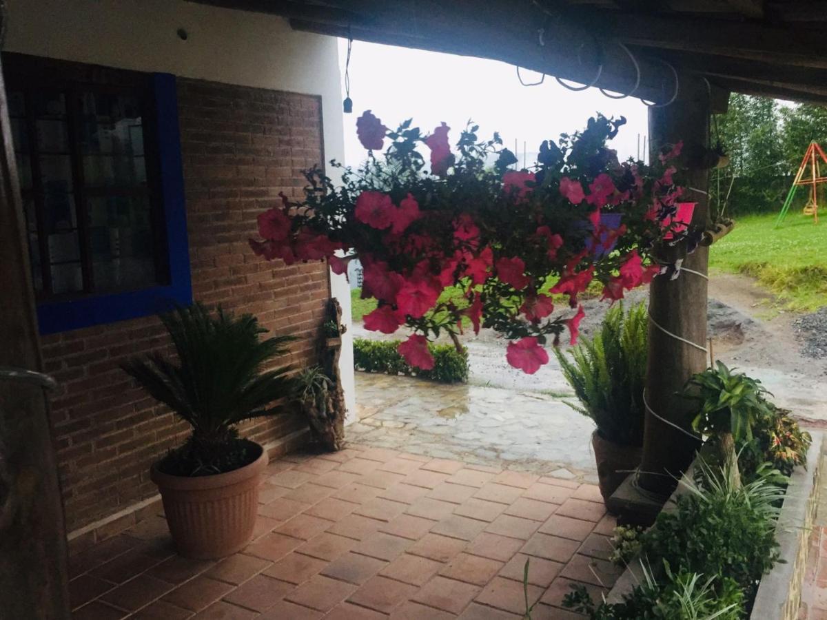Hotel Vista Markés Zacatlán Esterno foto